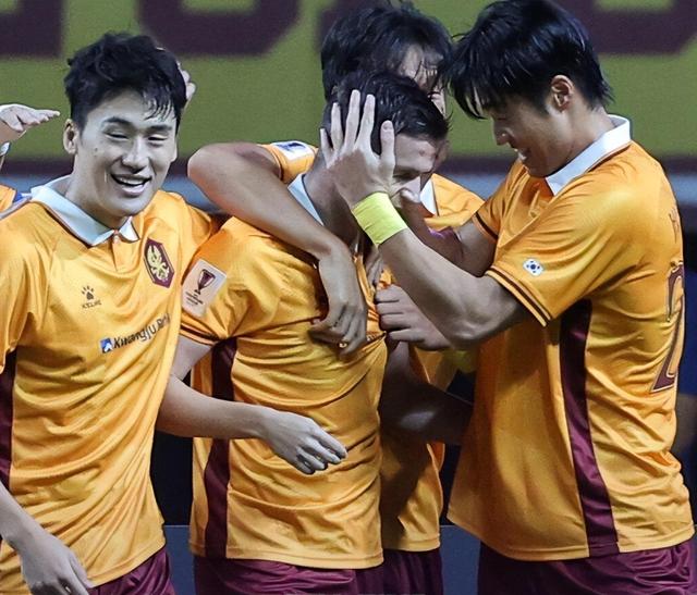 乐鱼体育-战胜强敌的比赛为球队增添了荣誉