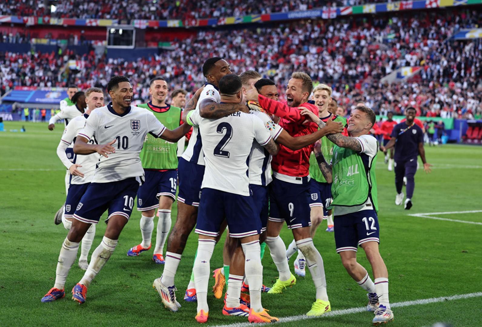 -法国队在与瑞士队的比赛中展现出强大实力，取得胜利