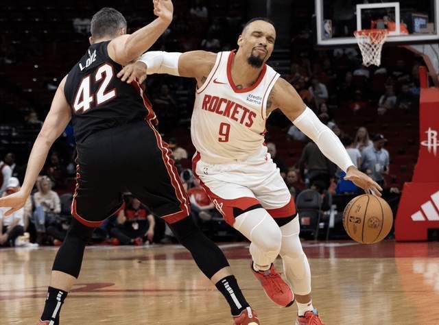 火箭客场战胜尼克斯，阿德巴约砍下27分