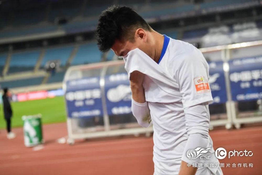 乐鱼官网-瑞士国家队备战希腊，争取胜利