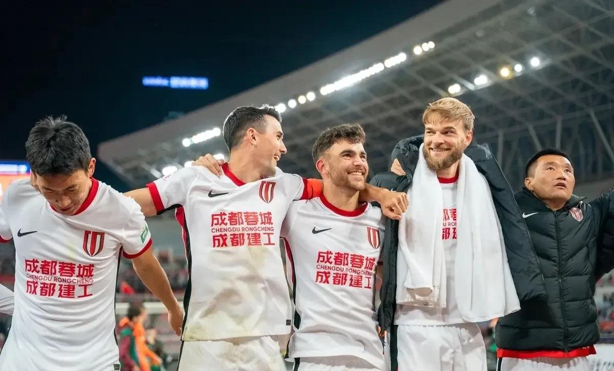 关于桑普斯队在客场比赛中进行奋力追赶的信息